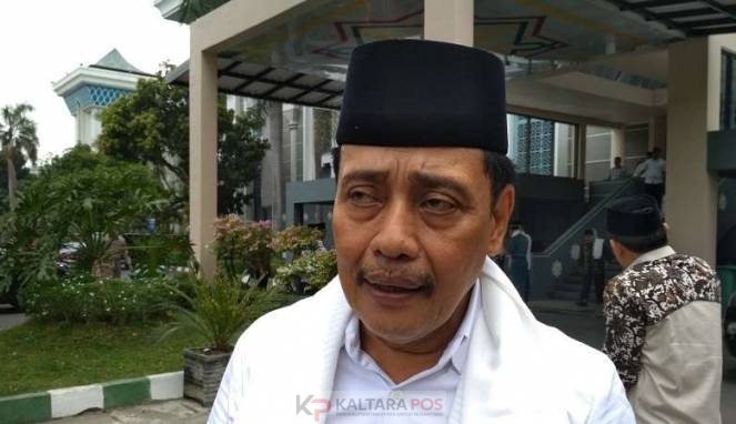 Ketua Nu Jatim Hasan Mutawakkil Alallah Di Masjid Al Akbar Surabaya