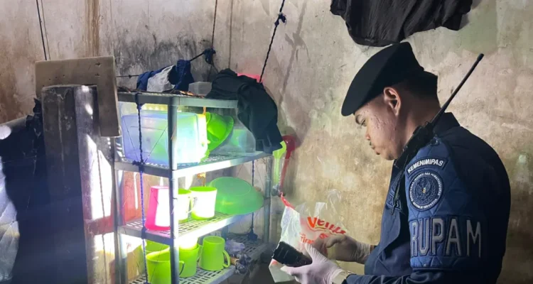 kondusif-lapas-kelas-iia-tarakan-memastikan-kondisi-lapas-saat-ini-aman-dan-kondusif-serta-tidak-ditemukan-indikasi-peredaran-narkoba-melalui-razia-yang-sudah-dilakukan-eliazarradar-tarakan-FBFky