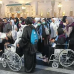 raudah-jemaah-asal-tarakan-mengantre-menuju-raudah-di-masjid-nabawi-istimewa-z8a8q