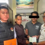DIPULANGKAN Personel Inteldakim Nunukan melakukan pengawasan deportasi terhadap seorang WN Malaysia yang terbukti melakukan pelanggaran keimigrasian