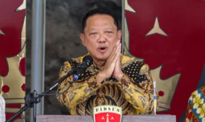 jaksa-agung-muda-tindak-pidana-khusus-jampidsus-febrie-adriansyah-tengah-memberikan-keterangan-pers-di-gedung-bundar-kejaksaan-agung-jakarta-jumat-1072026-salman-toyibijawa-pos-8Ictl