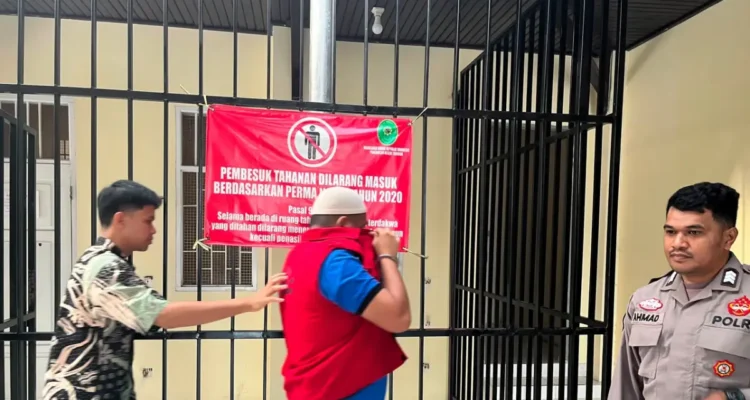 DENDA Selain hukuman badan Bagong juga dikenakan denda miliar dengan subsidair