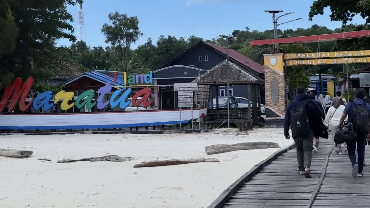 wisatawan-asing-wisatawan-asing-terpantau-memadati-pulau-maratua-kabupaten-berau-senoberau-post-vq7My