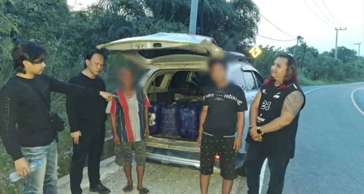 DIAMANKAN Tm URC Resmob Ditreskrimum Polda Kaltara mengamankan terduga pengetap BBM subsidi