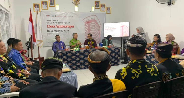 DIPANDU KPK Suasana kegiatan Desa Malinau Kota Kabupaten Malinau menjalani penilaian sebagai percontohan desa antikorupsi oleh KPK RI