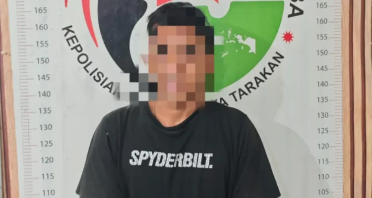 DITANGKAP Setelah berhasil melarikan diri pelaku peredaran narkotika berinisial A akhirnya diamankan Satresnarkoba Polres Tarakan