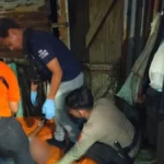 PEMERIKSAAN Tim Inafis Polres Nunukan melakukan olah tempat kejadian perkara bersama personel Reskrim Polres Nunukan dan Polsek Nunukan