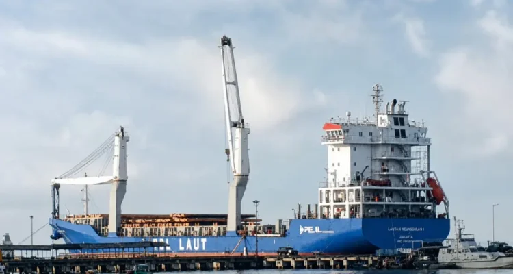 TEKAN HARGAKapal tol laut di Pelabuhan Malundung Tarakan