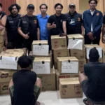 DIAMANKAN Dua pelaku beserta barang bukti diamankan personel Satreskrim Polres Nunukan