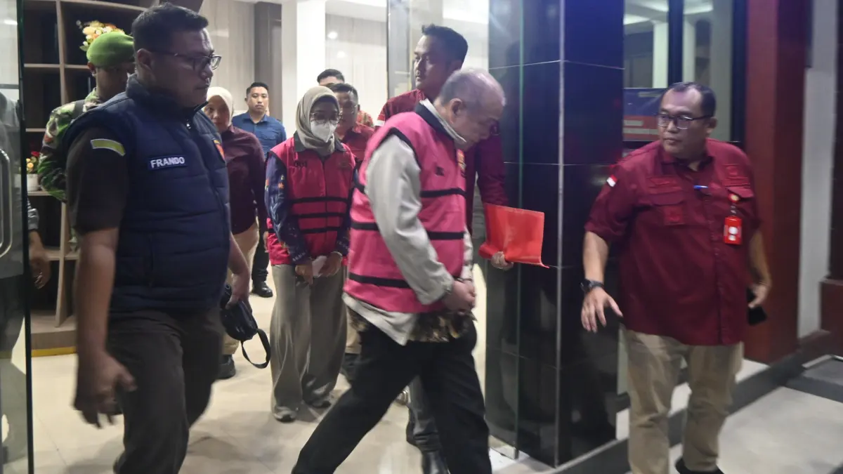 DIGIRING Dua tersangka digiring ke Rutan Polresta Bulungan, setelah ditetapkan seagai tersangka