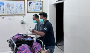 DITEMUKAN Seorang wanita yang ditemukan meninggal kondisi tidak sadarkan diri di Jalan Gajah Mada